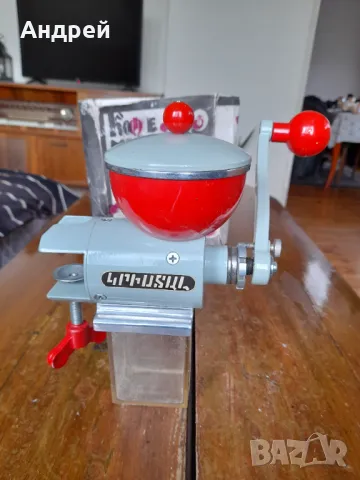 Стара кафемелачка,мелничка,мелница за кафе #12, снимка 3 - Антикварни и старинни предмети - 47760521