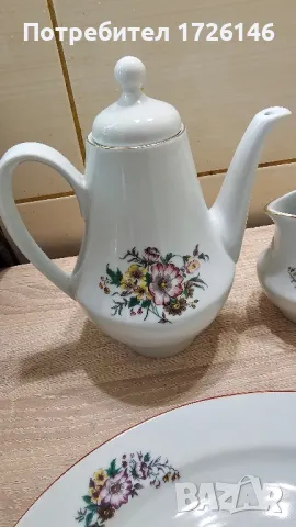 Порцеланови чайник, латиера, купичка, чиния за салата и дълбока чиния, снимка 4 - Сервизи - 48989476