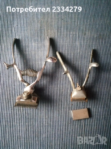Автентични бръснарски прибори, машинка за точене на ножчета и подстригване. 