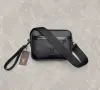 Нова Мъжка Кожена Чанта Различни Цветове и Марки Hugo Boss Louis Vuitton , снимка 4