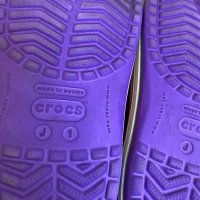 Оригинални тъмно лилави чехли Crocs ! 32-33 н, снимка 8 - Детски сандали и чехли - 42050332