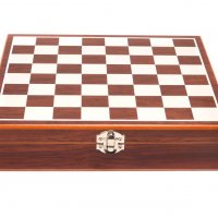 Оригинален подарък за юбилей на мъж - шах с карти за игра и флашка, снимка 5 - Подаръци за юбилей - 39776417