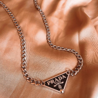 Уникален нов Prada гердан, снимка 3 - Други - 36222030