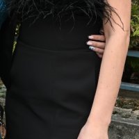 Черна рокля с пера , снимка 3 - Рокли - 40667565