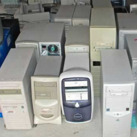Стари компютри за СКРАП -8лв/бр.Цели (БЕЗ СВАЛЯНИ КОМПОНЕНТИ), снимка 1 - Други - 36283038