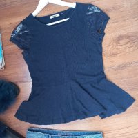Дамска блуза ONLY с пеплум размер ХS, снимка 1 - Корсети, бюстиета, топове - 38502904