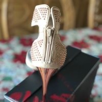 Елегантни обувки Carlos Santana, снимка 2 - Дамски обувки на ток - 26785551