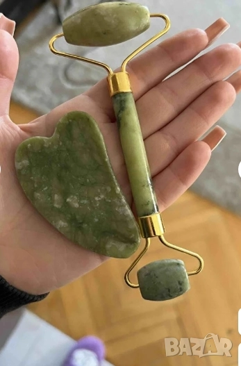 💚 Нефритен масажор за лице  , снимка 1