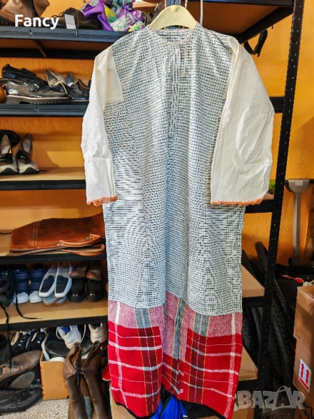 Стара женска рокля , снимка 1