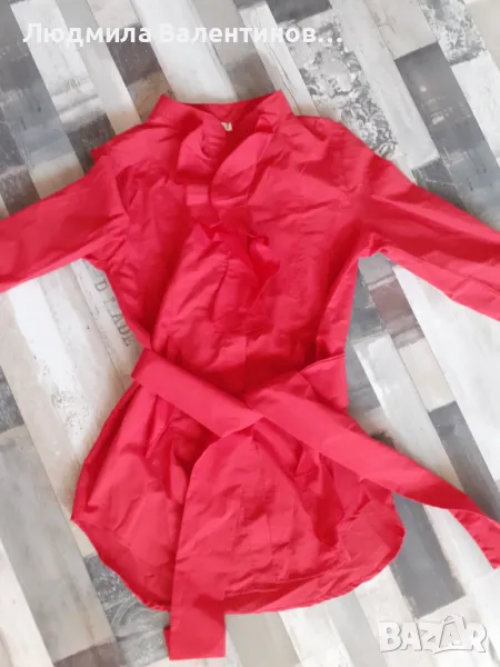 Риза , дълга с колан в червено, снимка 1