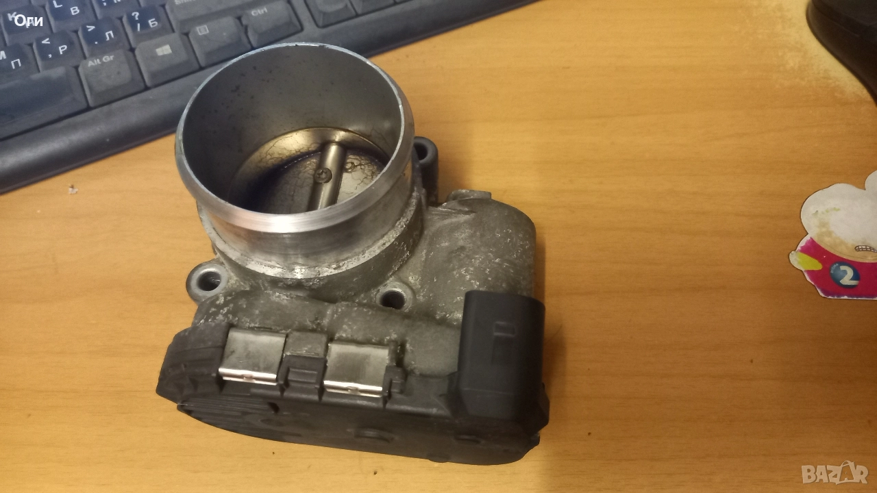 Дроселова клапа за Пасат и Ауди 1.8Т 150к.с. 06B 133 062 M, снимка 1