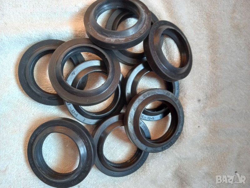 Уплатнители радиални за валове, снимка 1
