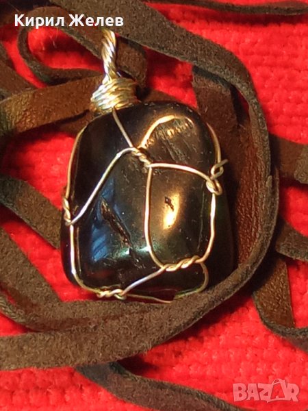 КРАСИВ ВИНТИДЖ - АРТ МЕДАЛЬОН НАТУРАЛЕН КАМЪК ЧЕРЕН АХАТ с ШНУРЧЕ от ВЕЛУР 21268, снимка 1