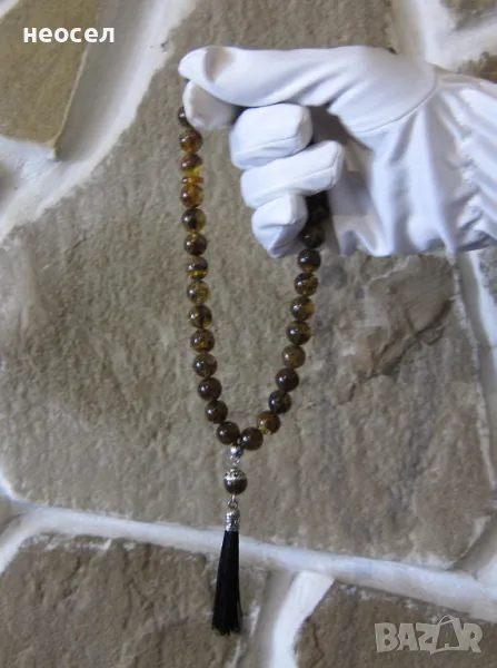 Кехлибарена броеница от натурален балтийски кехлибар цвят черен в мед /с фосили/ 22.41 гр., снимка 1