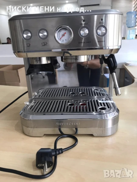 Професионална еспресо кафемашина с вградена мелничка SilverCrest, снимка 1