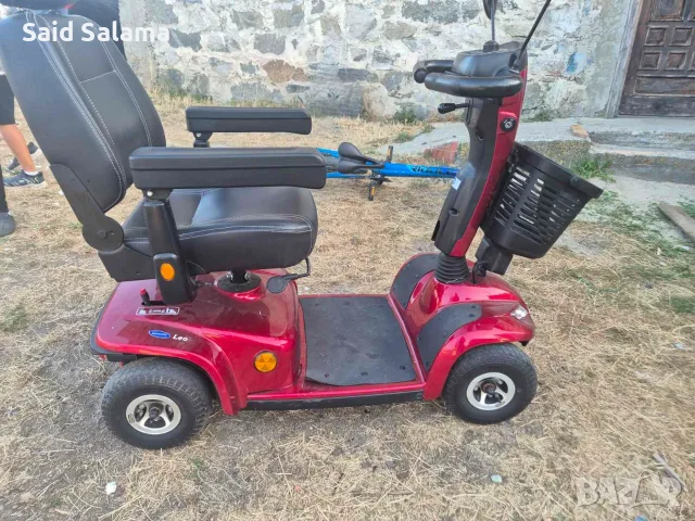 Електрическа четириколка за инвалиди Invacare Leo, снимка 4 - Инвалидни скутери - 55941445