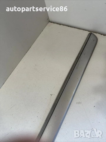 Предна дясна декоративна лайстна сив за Peugeot 407 2.2 HDI (2007) 9660536780