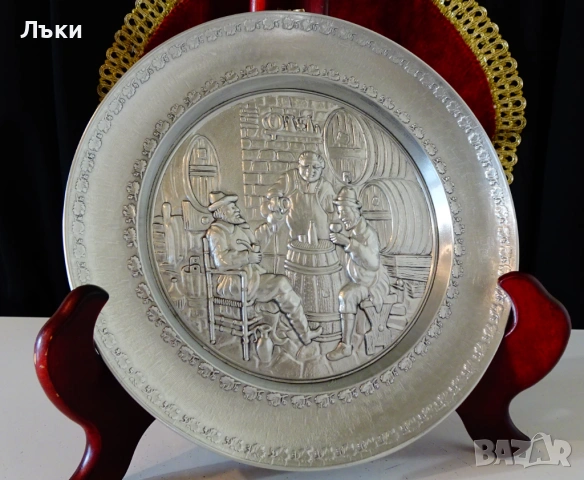 Калаена чиния картина „В избата”на Eduard von Grützner. , снимка 2 - Антикварни и старинни предмети - 53575257