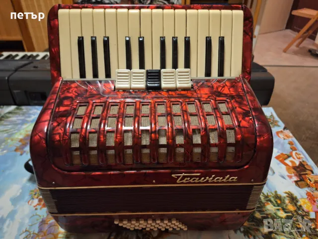 Акордеон Травиата 40 баса, снимка 3 - Акордеони - 47645969
