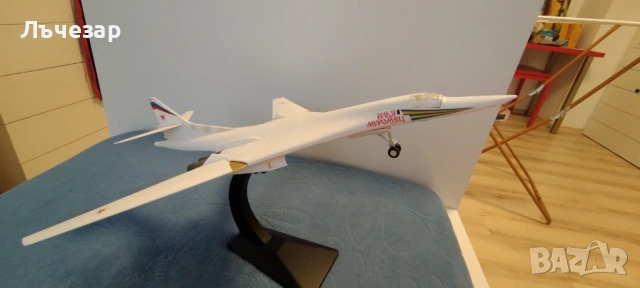 продавам самолети в мащаб 1:72 и 1:144 и 1:200