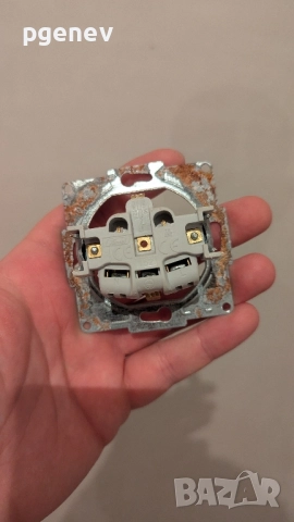 70 броя контакти и ключове Himel, снимка 3 - Ключове, контакти, щепсели - 51947038