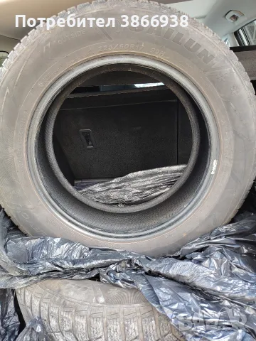 2 броя зимни гуми 225/60/17, снимка 3 - Гуми и джанти - 56329658