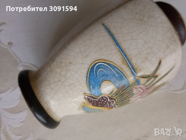 Порцеланова японска ваза с напукан ефект и рисувана със 24 каратово злато  , снимка 11 - Антикварни и старинни предмети - 51906443