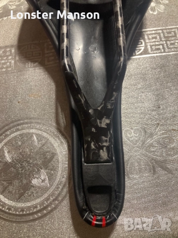 Selle italiq red carbon, снимка 6 - Аксесоари за велосипеди - 52616963