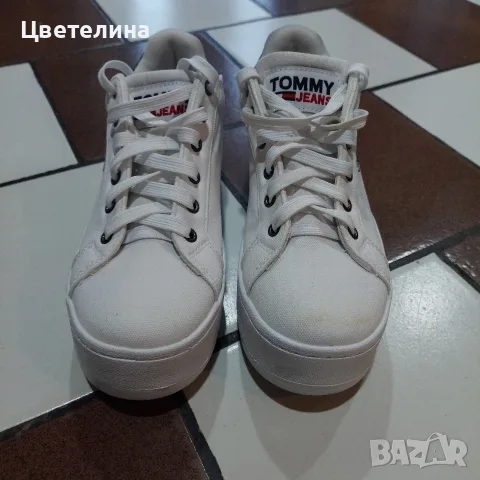 Бели сникърси Tommy jeans, снимка 2 - Кецове - 56353732