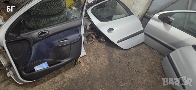 Врати Оборудвани от Пежо 206/ 2000г, снимка 2 - Части - 53660764