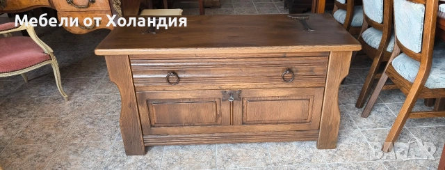 Дъбов нисък шкаф