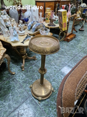 Голям антикварен бронзов подов пепелник 