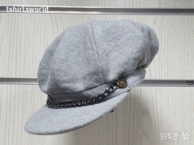 Нова зимна дамска шапка baker boy със синджир в сив цвят, снимка 4 - Шапки - 48186320