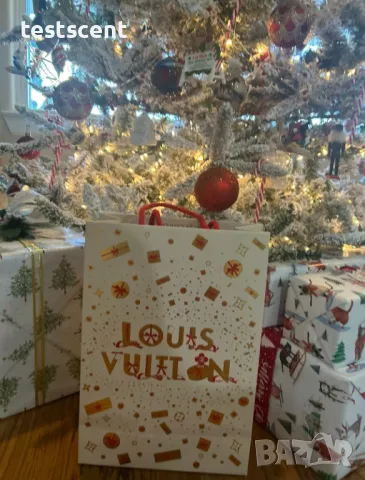 Бутикова подаръчна торба Louis Vuitton LV Christmas Holidays 2023 - 2024 Shopping Bag празнична, снимка 4 - Чанти - 48421523