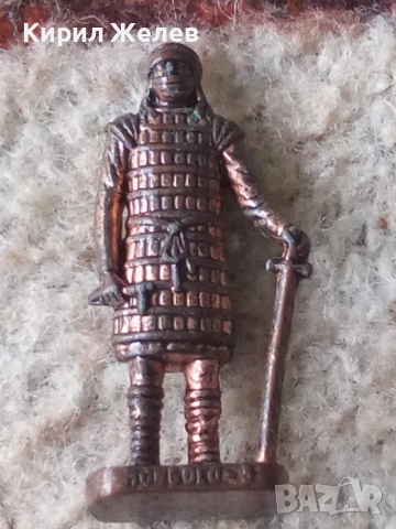 Киндер фигурка на самурай 51741