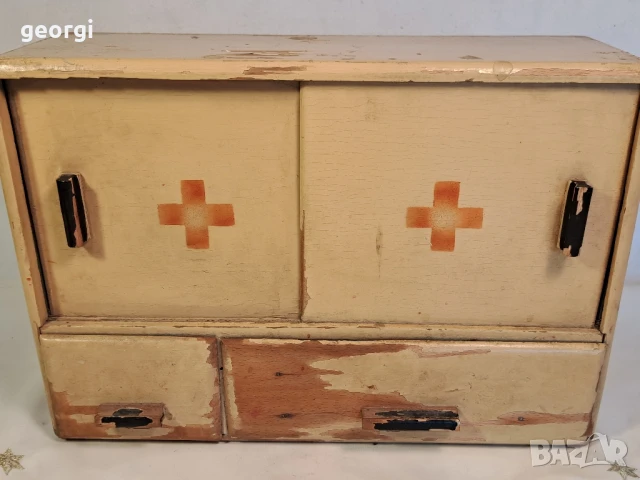 ретро дървена аптечка  26/5, снимка 2 - Антикварни и старинни предмети - 50850111