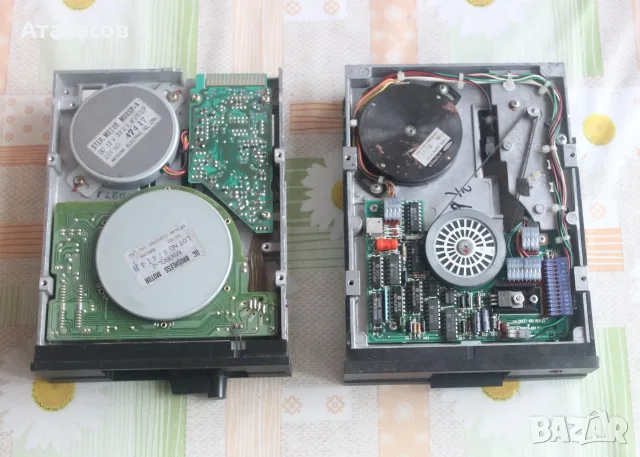 Старо флопи устройство 5.25"  - два броя., снимка 2 - Други - 55942489