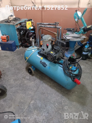 Италиански трифазен професионален компресор двуглав 200лт работи перфектно , снимка 6 - Други машини и части - 53702988