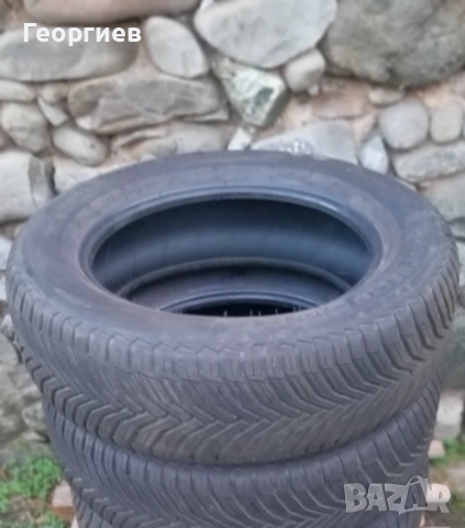 Продавам 4бр. всесезонни гуми Мишелин 215/65R 17 , снимка 2 - Гуми и джанти - 52567154