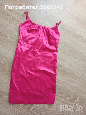 цикламена дамска рокля 