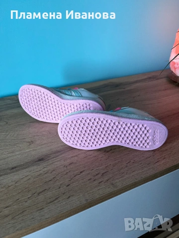 Детски Маратонки Адидас, снимка 4 - Детски маратонки - 53846677