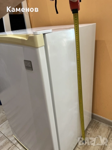 Хладилник с горна камера 40 €