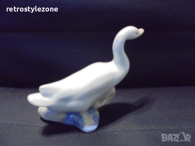 № 8445 Стара малка порцеланова фигура на патица. , снимка 3 - Други ценни предмети - 53058749