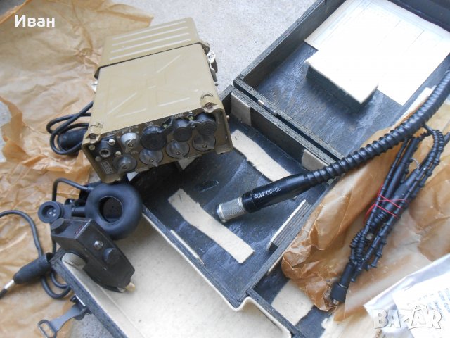 Военна радиостанция в сандък, снимка 4 - Антикварни и старинни предмети - 34626072