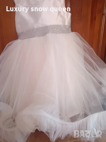 Бяла рокля 5г. , снимка 4 - Детски рокли и поли - 50493592