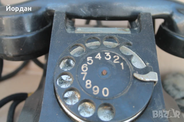 Стар бакелитов телефон, снимка 3 - Антикварни и старинни предмети - 50999275