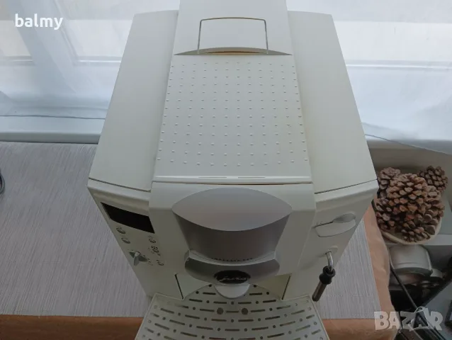 Кафемашина Jura Impressa E40, снимка 7 - Кафемашини - 55779576