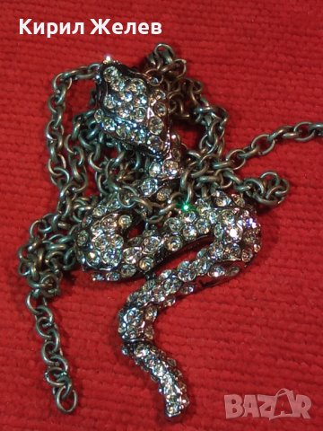 ЗМИЕВИДЕН КРИСТАЛЕН МОДЕН АРТ МЕДАЛЬОН с ПОСРЕБРЕНО СТОМАНЕНО ЗДРАВО СИНДЖИРЧЕ 87789, снимка 14 - Колиета, медальони, синджири - 35228307