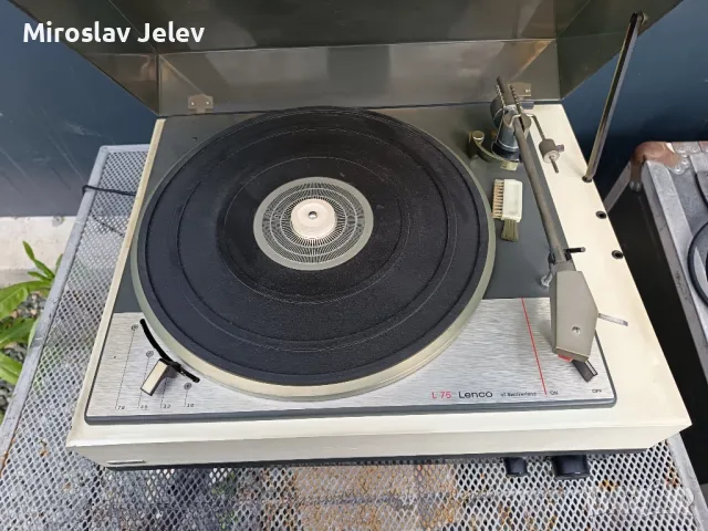 грамофон lenco l 75, снимка 2 - Грамофони - 49887214