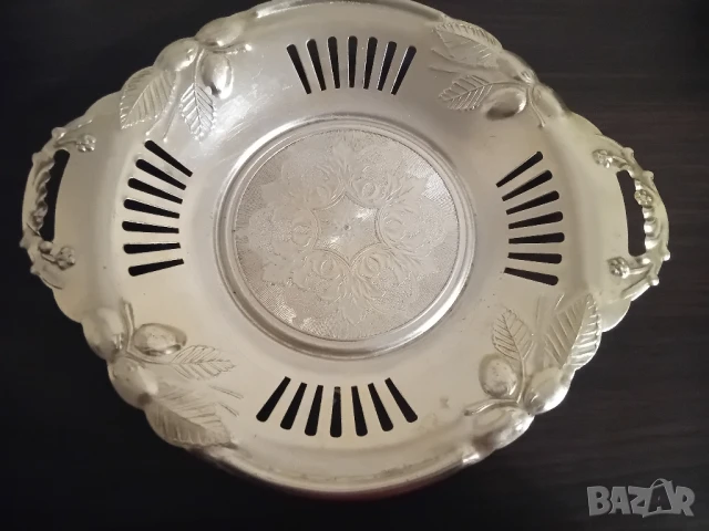 Стара метална чиния/фруктиера, снимка 2 - Антикварни и старинни предмети - 51326980